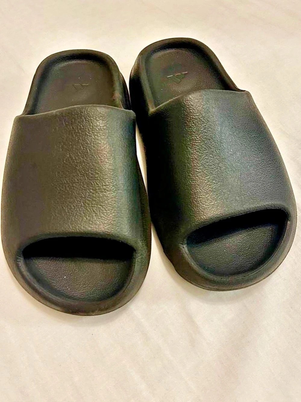 adidas Yeezy Slide Onyx Black Slides
